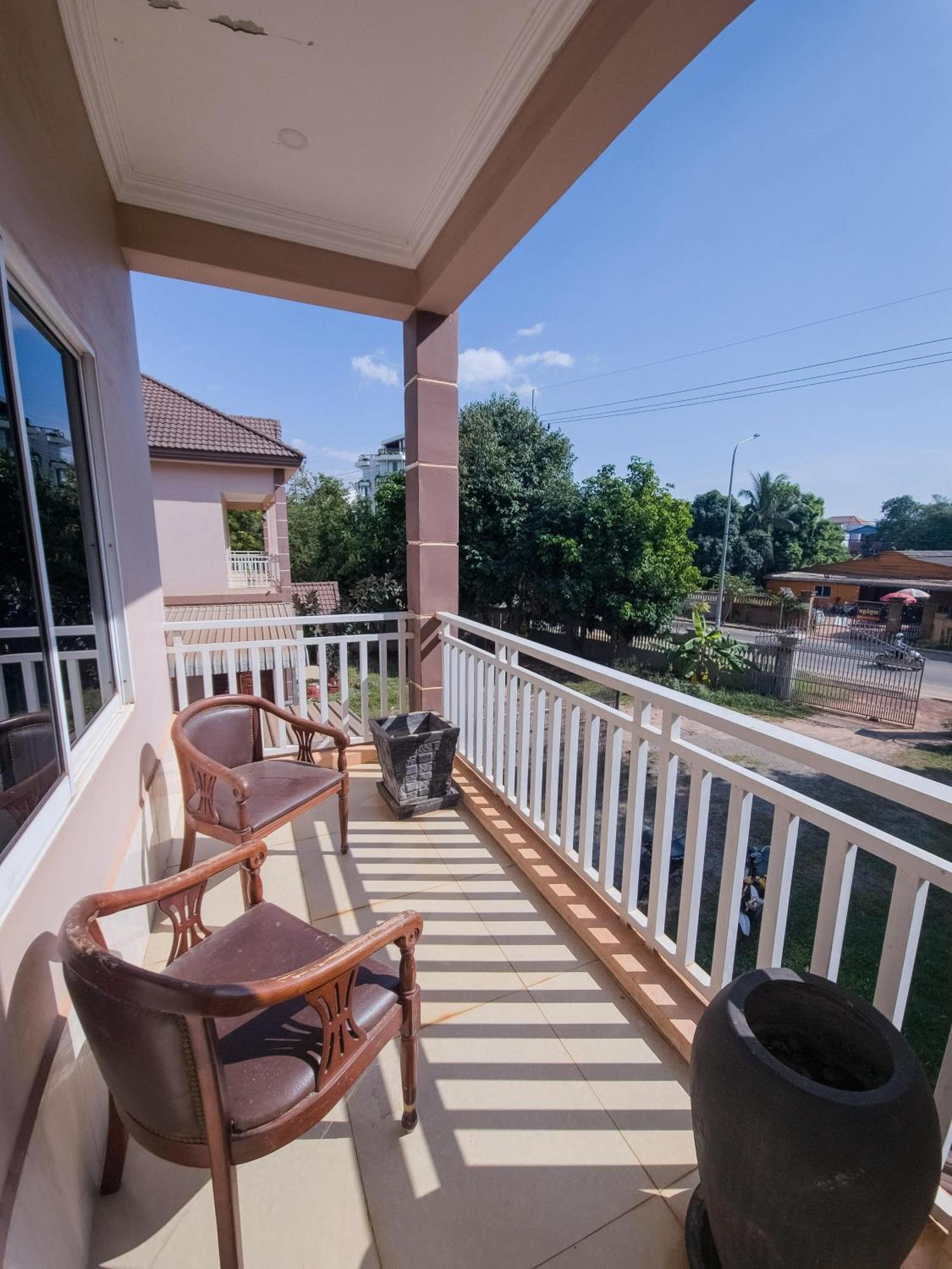 Ground Zero Martial Arts And Yoga Hotel Siem Reap Buitenkant foto